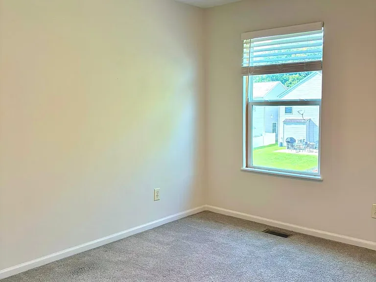 5790 Lonerise Ln — Photo 20