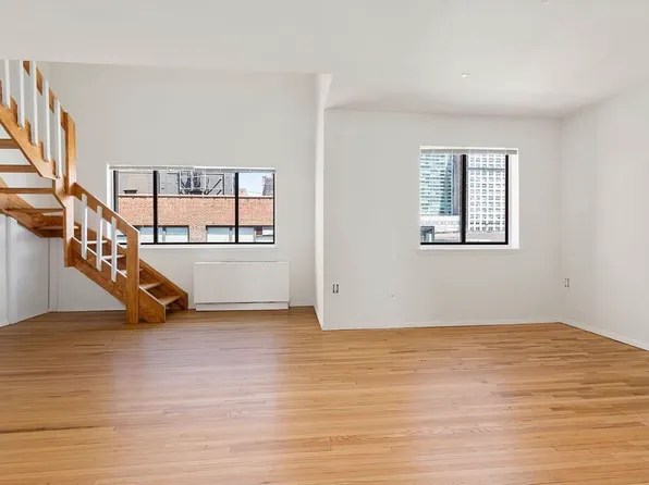 345 West 30th Street image 2 of 9