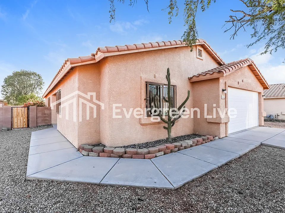 5614 S Acacia Ridge Dr
