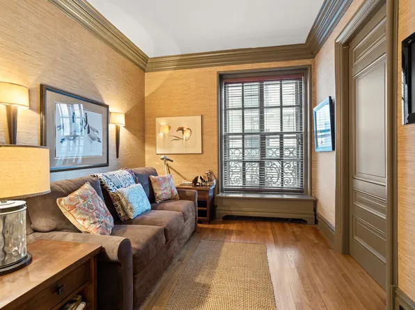 2109 Broadway image 5 of 7