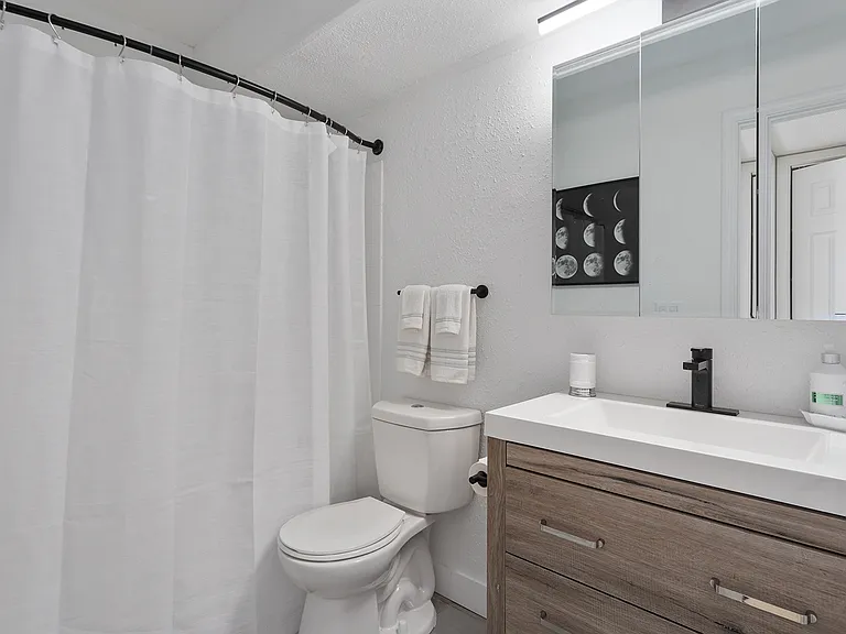 Fox Run Apartments — Photo 12