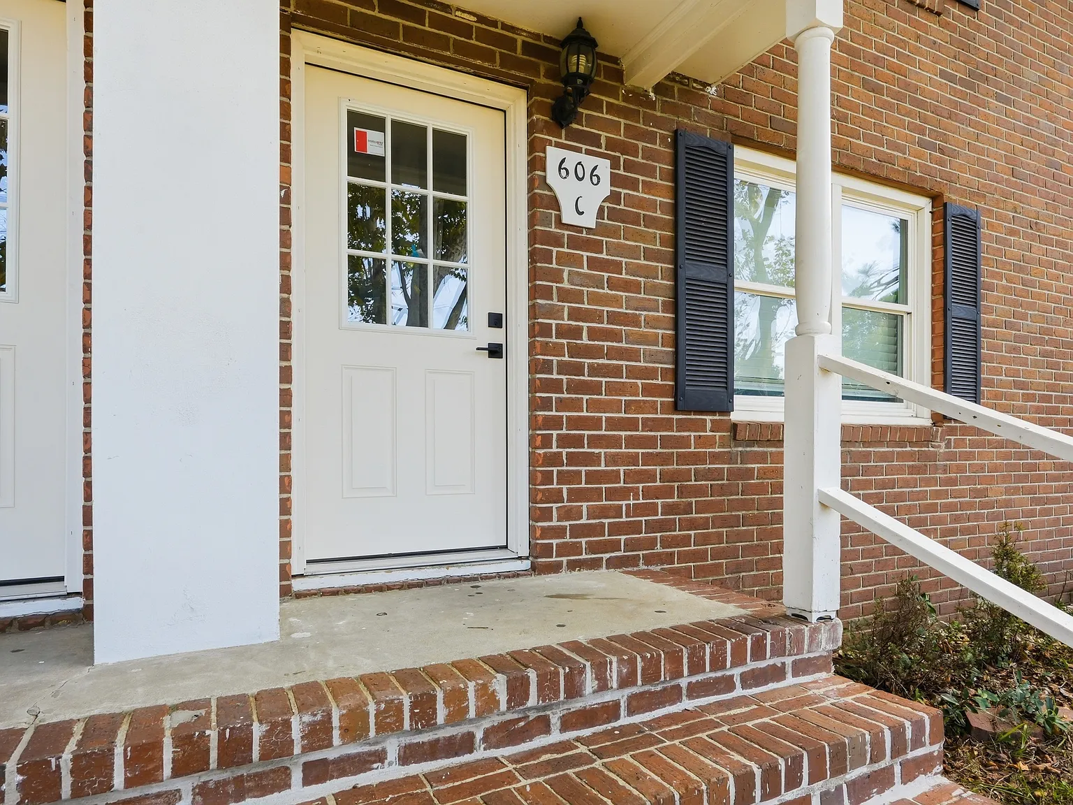 2 bed, 1.5 bath, 1000 sqft, $1,575 — Photo 4
