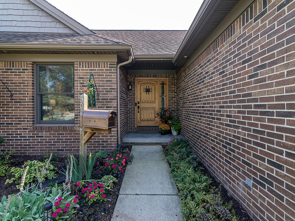 30211 Beechwood St, photo 3