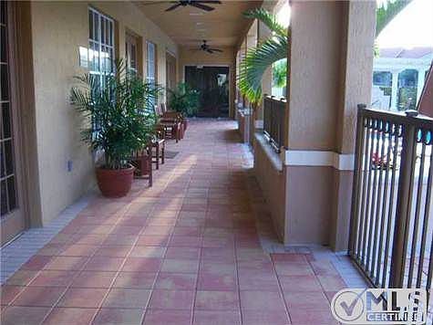4th image of 509 Villa Cir