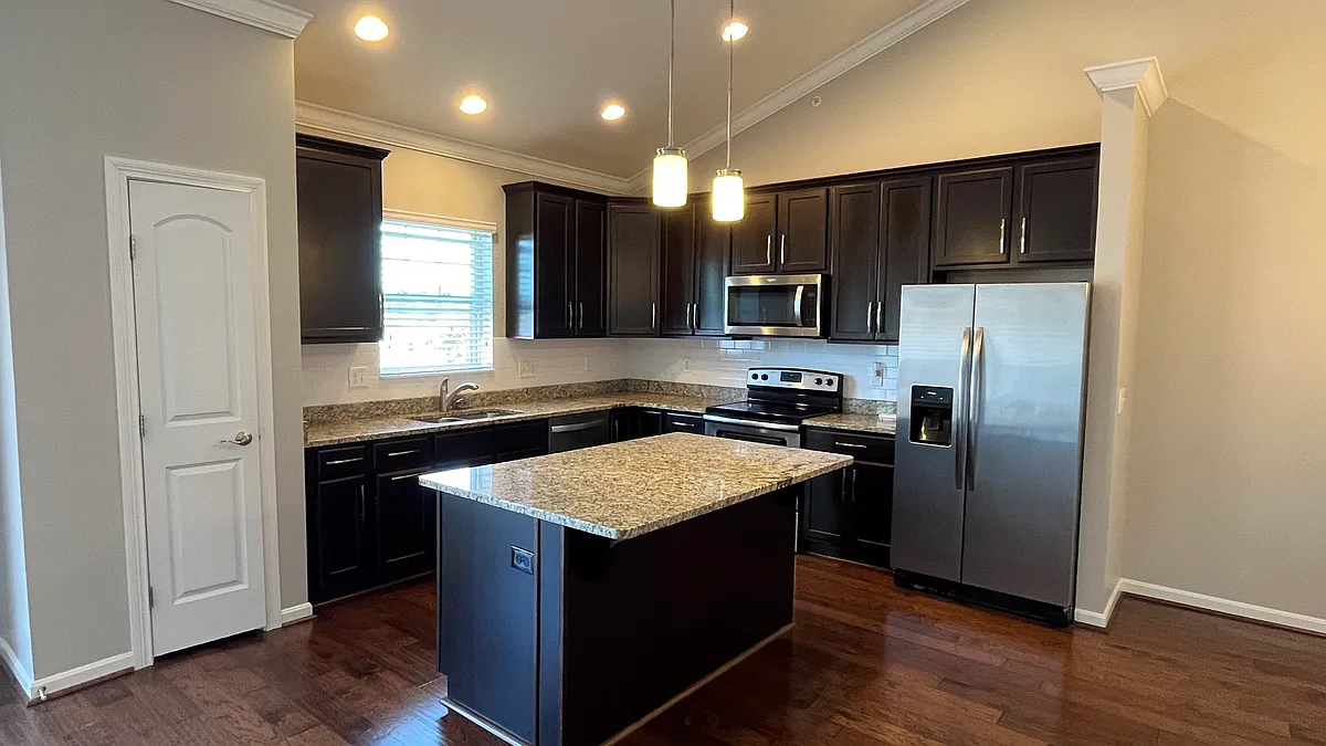 Kitchen - 3390 Wasson Rd