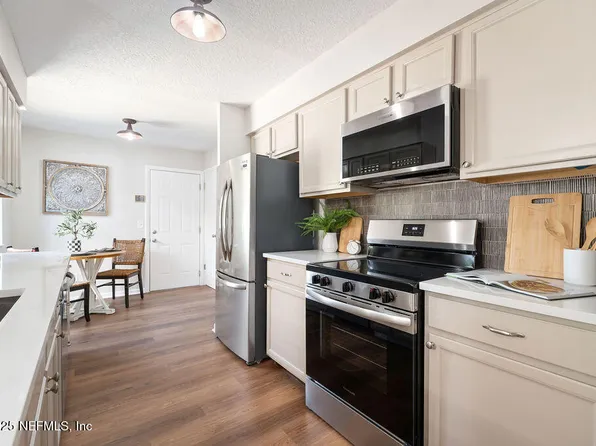 11748 WATTLE TREE Road N, Jacksonville, FL 32246