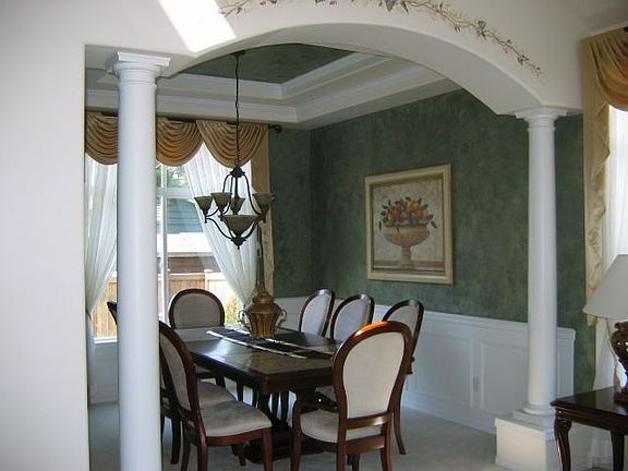 Pillar entry to dining room.