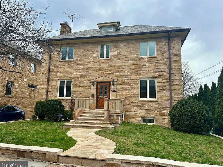 3007 Oliver St NW — Photo 1