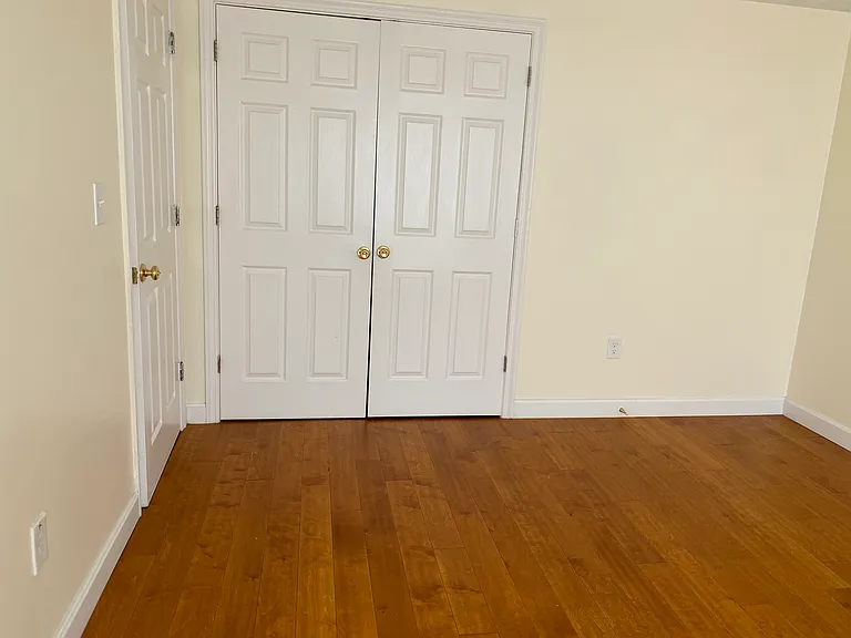 3 Franklin Ave #1 — Photo 5