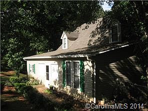 4th image of 902 Park Cir