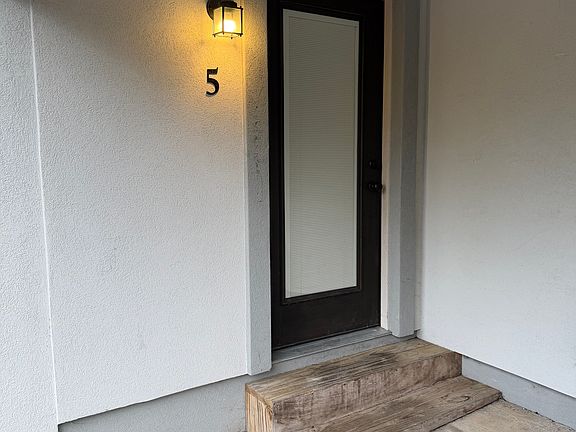 4th image of 1192 Hacadam Rd #5