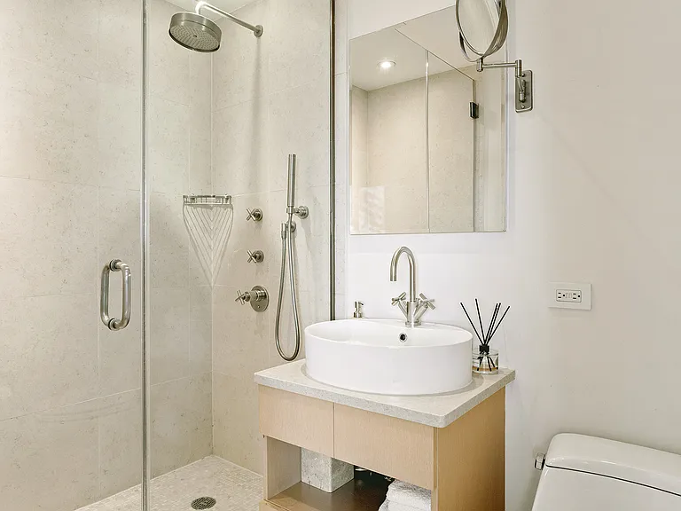 721 5th Ave #59B — Photo 7
