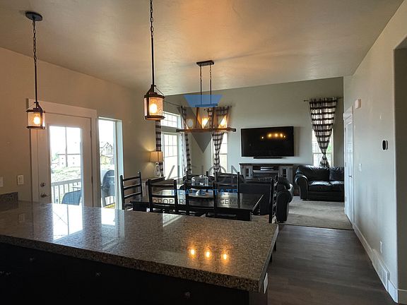 876 S Aspen Loop Provo-5_05172022