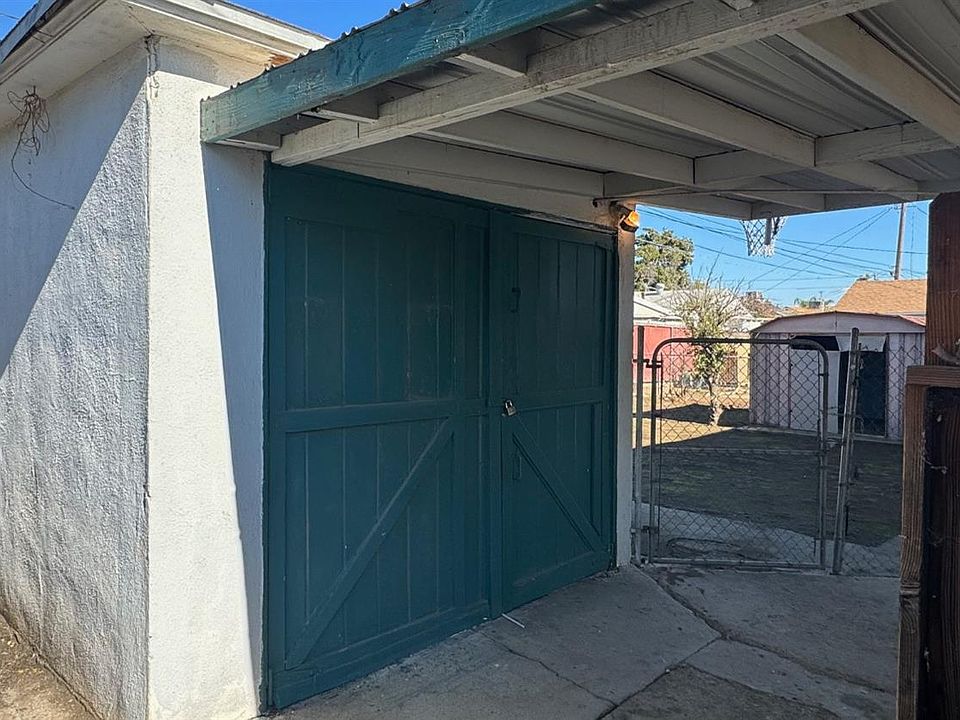 2nd image of 216 El Tejon Ave