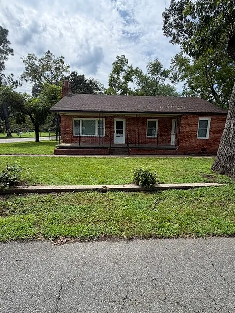 3 bed, 1378 sqft, $1,825 — Photo 2