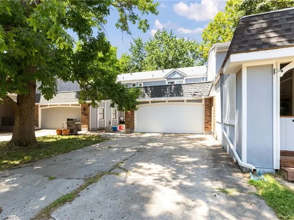 2905 NW 4th St, Blue Springs, MO 64014
