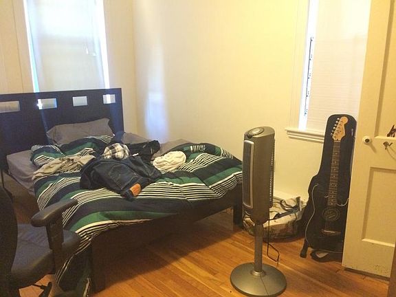 2nd image of 5 Lothian Rd APT 2
