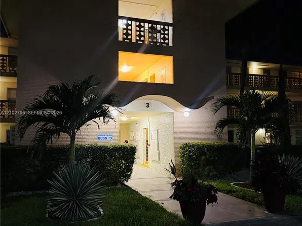 17050 NE 14th Ave APT 209, Miami, FL 33162