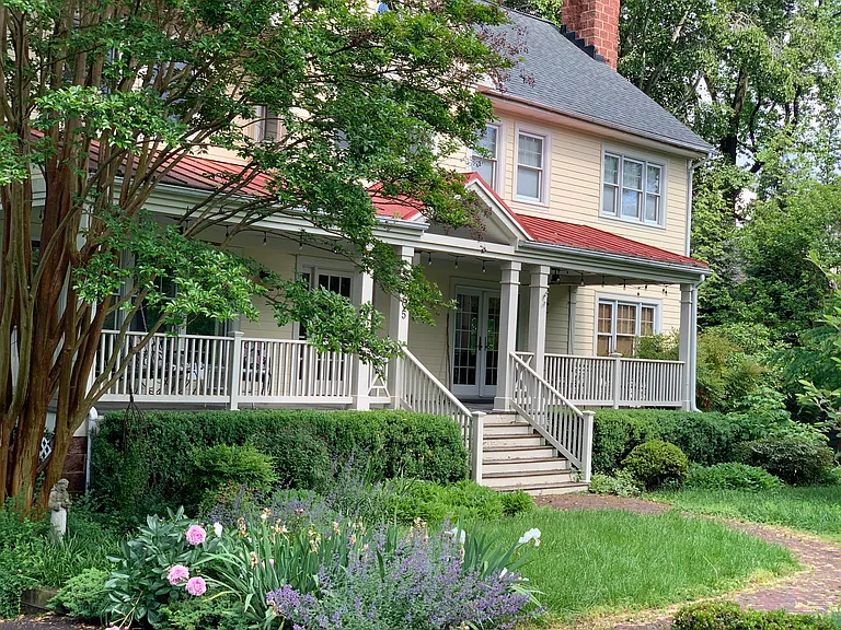 Front of owner-occupied home