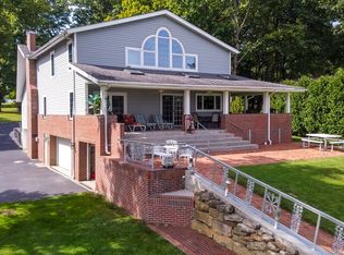 910 Latonka Dr, Mercer, PA 16137