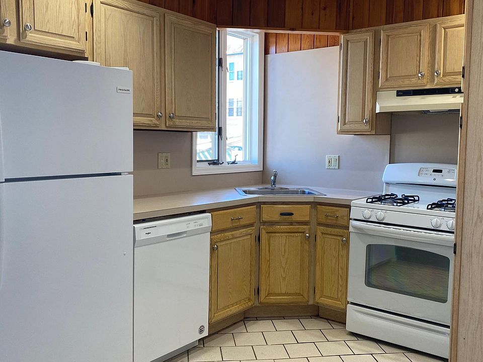 1st image of 14 Lane St Floor 2