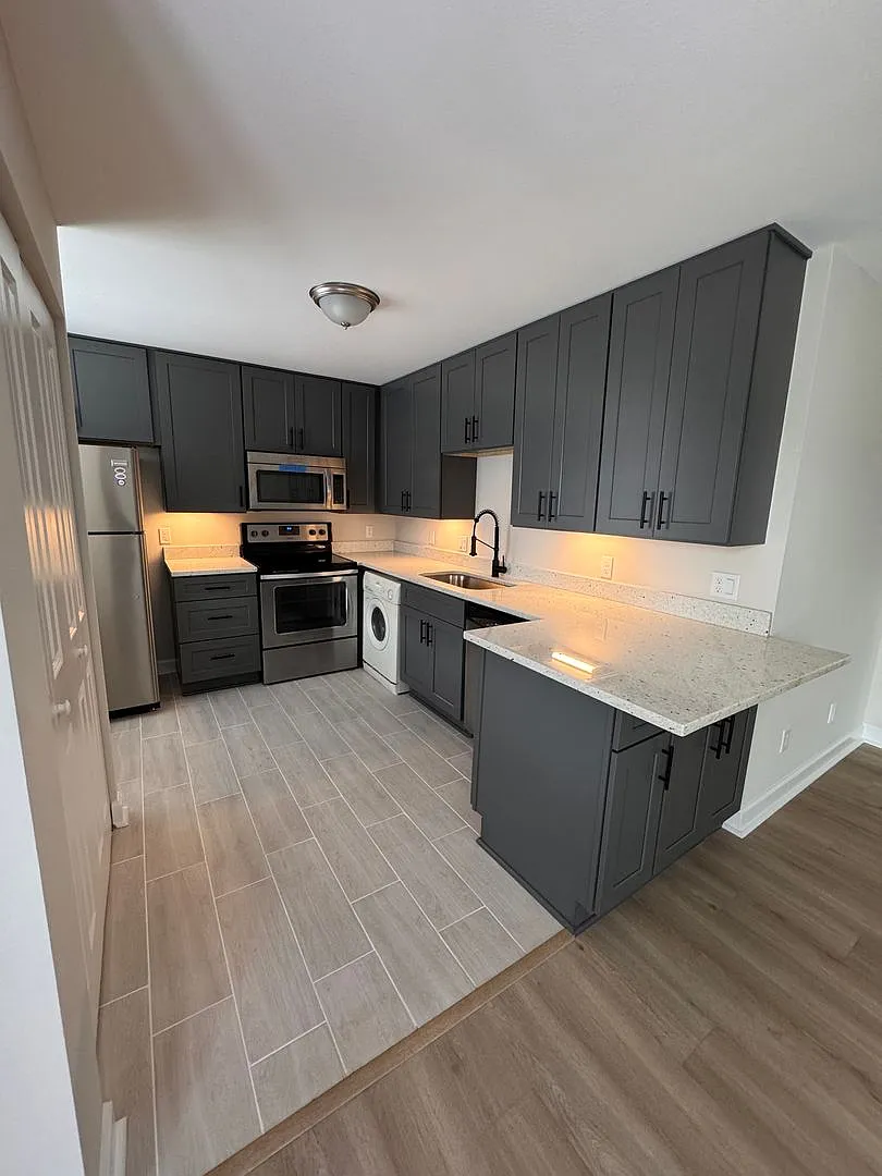 5630 Pershing Ave #33 | Saint Louis 63112 — Photo 2