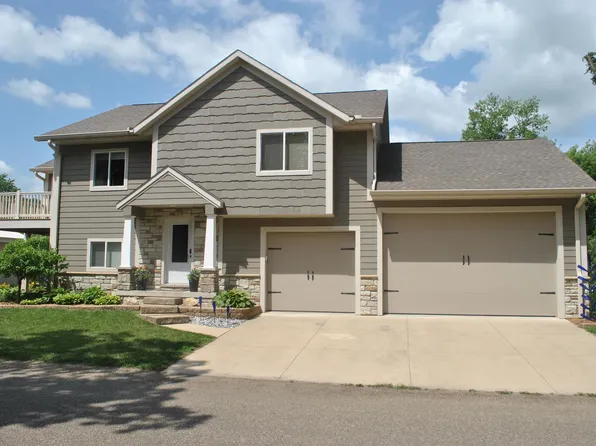 405 Timberlane Rd, Guttenberg, IA 52052