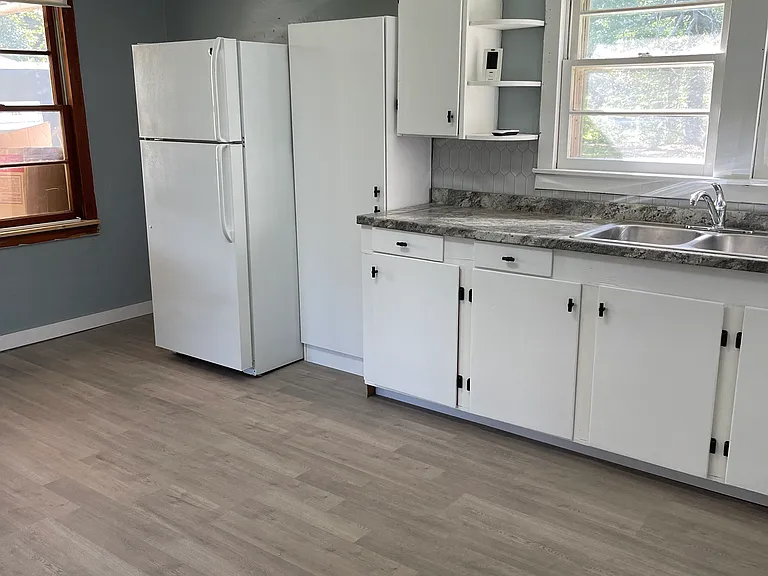 384 Lake Edisto Rd — Photo 2
