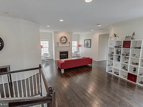5964 Manorview Way — Photo 33