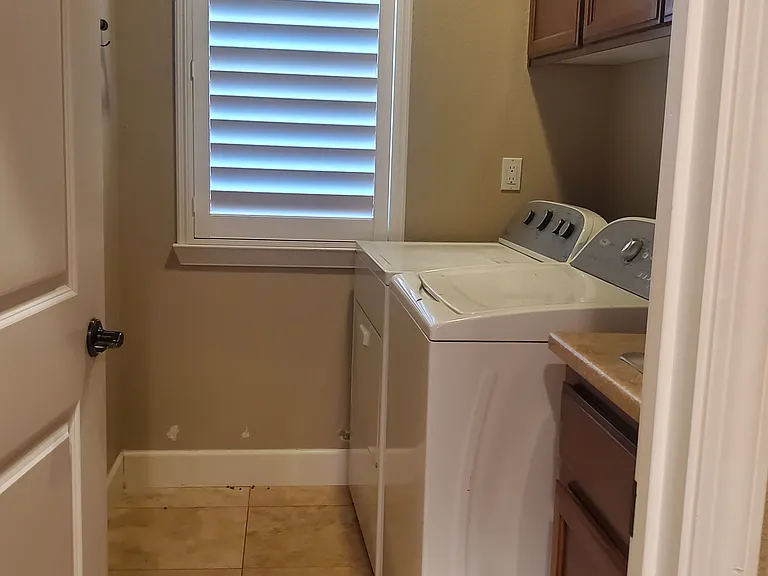 8447 Birch St — Photo 6