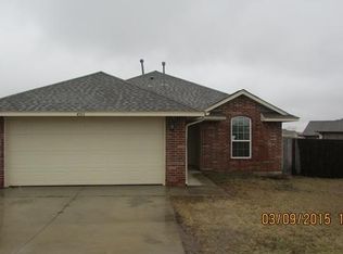 4511 Applegate Dr, Moore, OK 73160