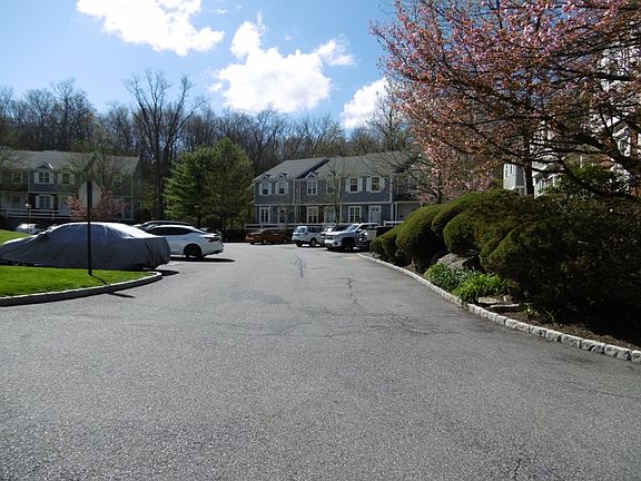 3rd image of 702 Twin Brook Ct