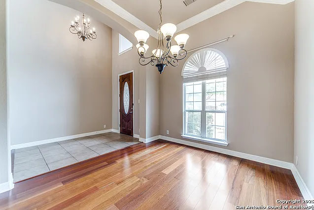 4 bed, 3.0 bath, 2618 sqft, $2,700 — Photo 4