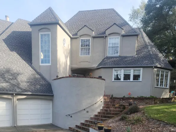 4709 Woodview Drive, Santa Rosa, CA 95405