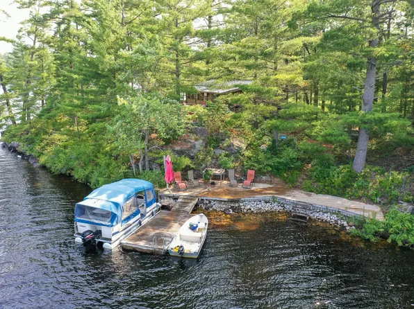 18 Island 5kl, Gravenhurst, ON P0E 1G0