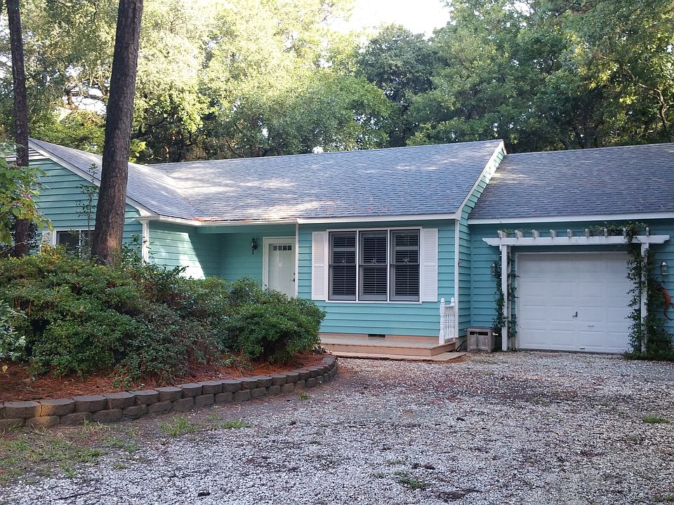 1st image of 140 Hawthorne Dr