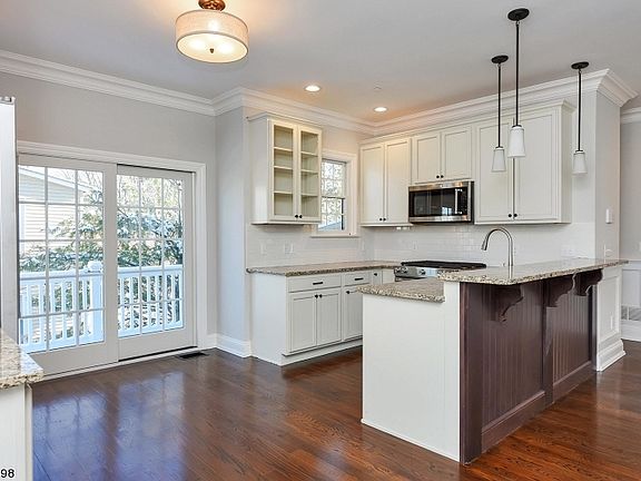 4th image of 4 Central Ave #4B