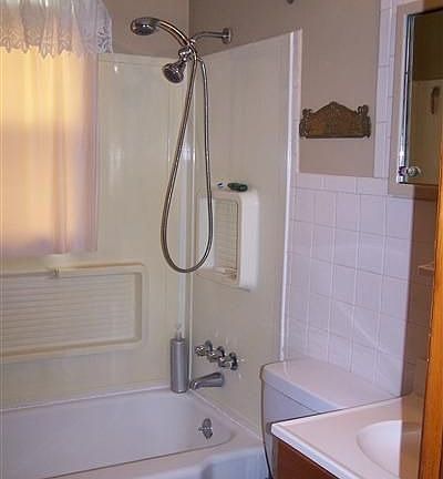 4th image of 2030 Brownlee Ave