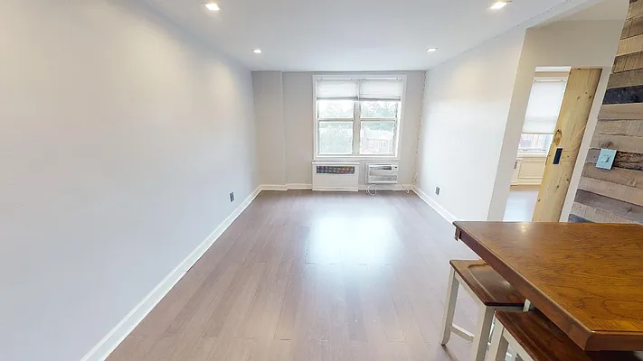 Rented by Metro Garden Realty NYC | media 11
