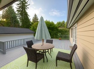 340 NE 158th St #2, Seattle, WA 98155