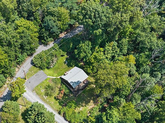 4th image of 327 Cub Run Ln