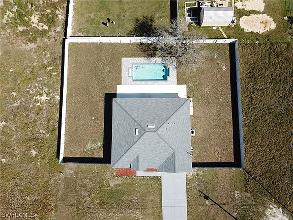 4th image of 503 NW 2nd Ave