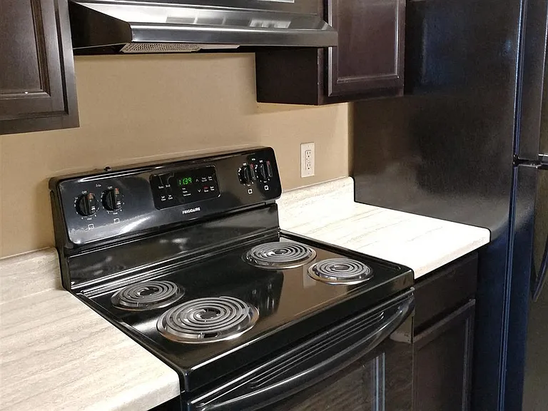 Fox Ridge Apartments — Photo 19