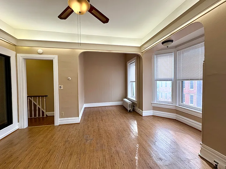48 E Princess St #2 — Photo 19