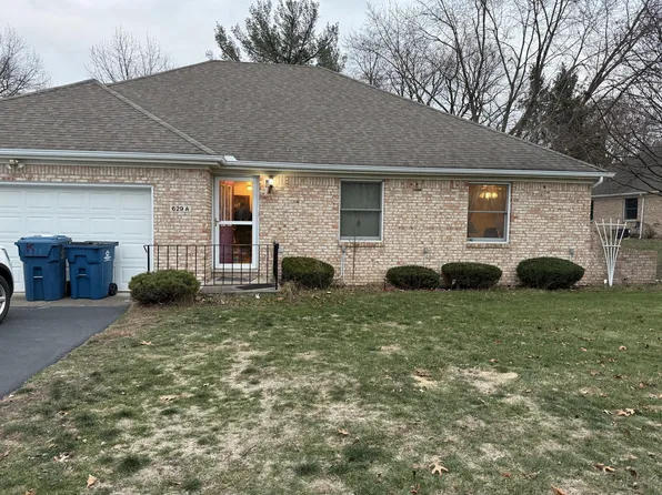 629 Begonia St SE #A, Demotte, IN 46310