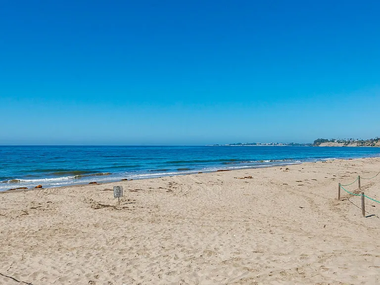 Laguna Blanca Dr — Photo 31