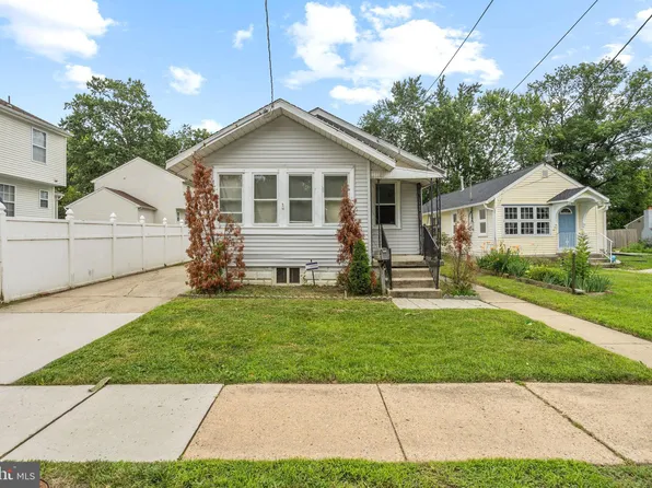 205 W Evergreen Ave, Somerdale, NJ 08083