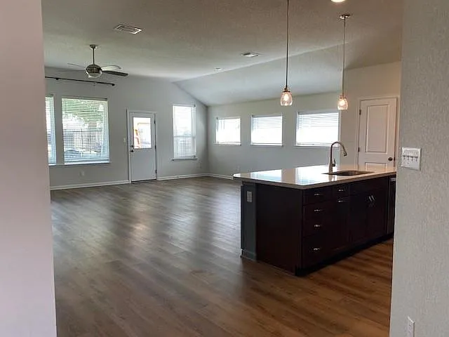 127 Patrick Herndon Dr — Photo 5