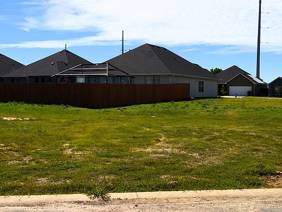 4th image of 321 Preston Rd