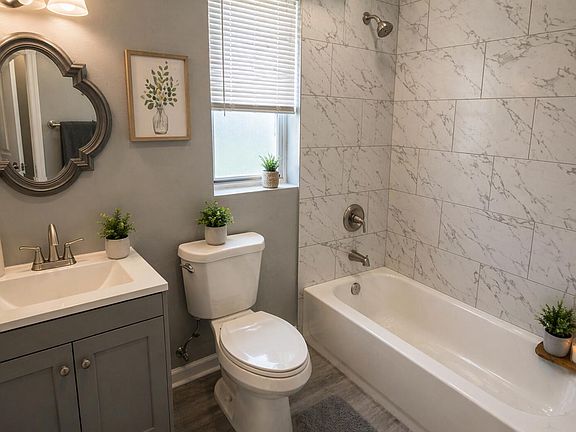 5th image of 1228 W 6th St